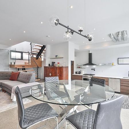 New Modern 1400 Sq Ft Coach House Near Everything Toronto Exteriör bild