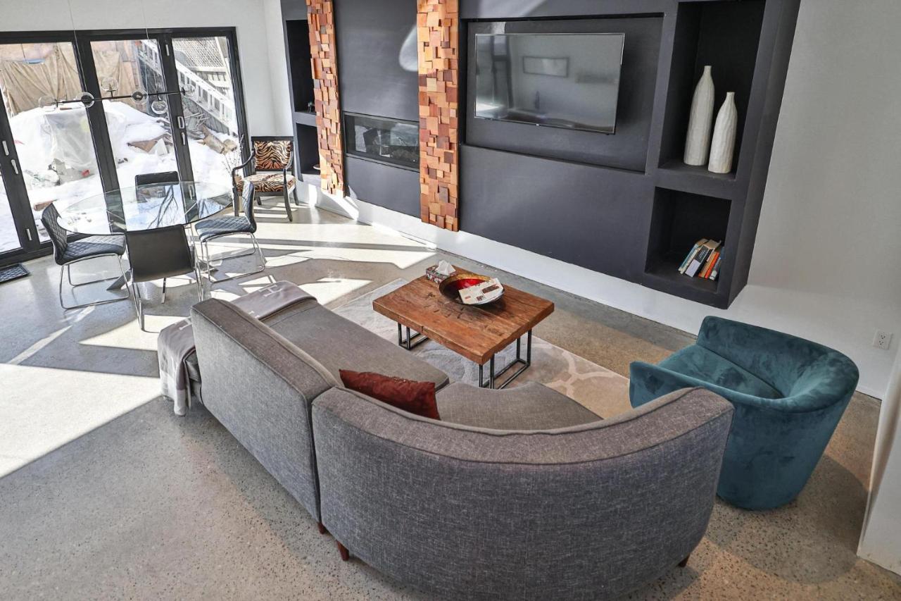 New Modern 1400 Sq Ft Coach House Near Everything Toronto Exteriör bild