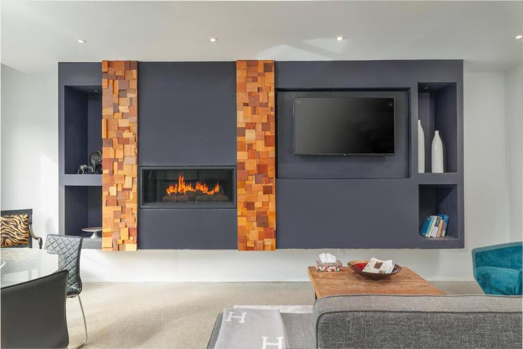 New Modern 1400 Sq Ft Coach House Near Everything Toronto Exteriör bild