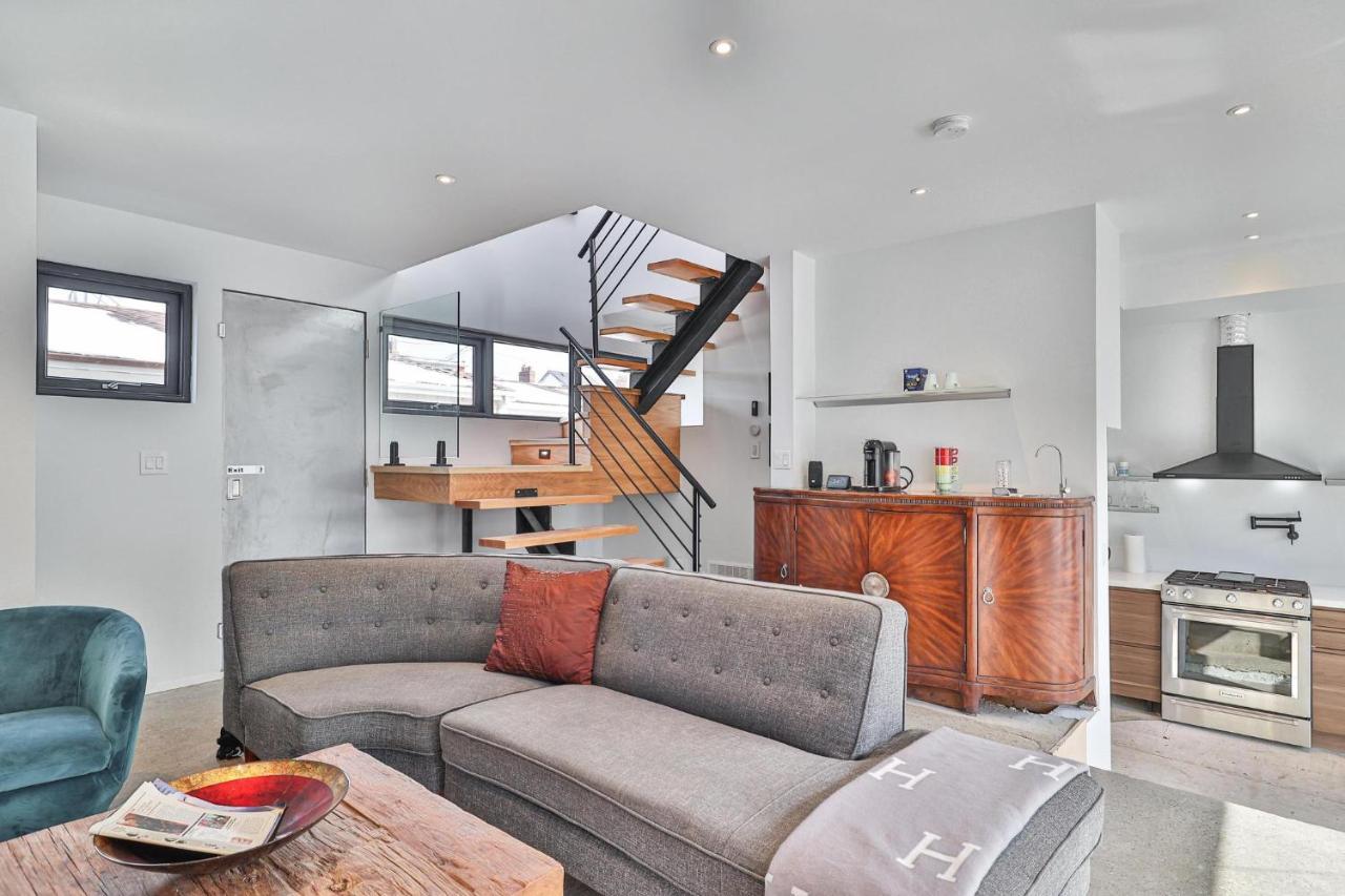 New Modern 1400 Sq Ft Coach House Near Everything Toronto Exteriör bild